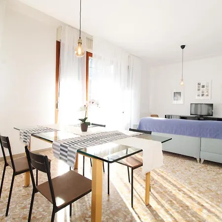 Le Case Di Italo - Via Montelungo 11 Apartment *